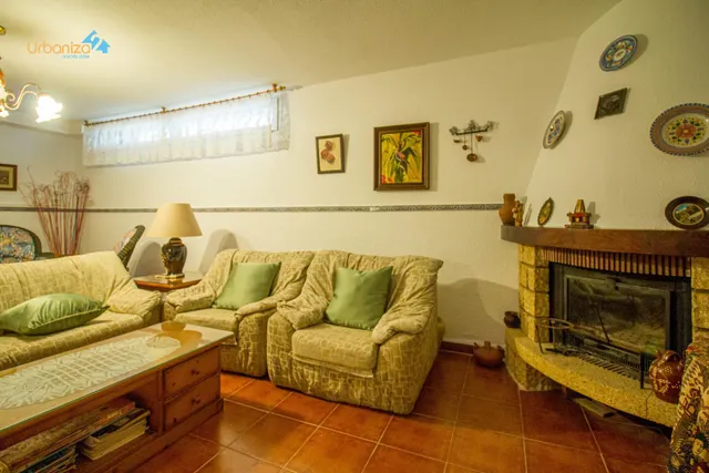 CHALET INDEPENDIENTE JUNTO AL VIEJO VIVERO EN BADAJOZ — 35