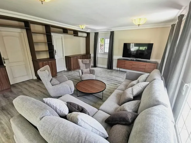 Espectacular villa, totalmente renovada y situada en medio d - foto 5