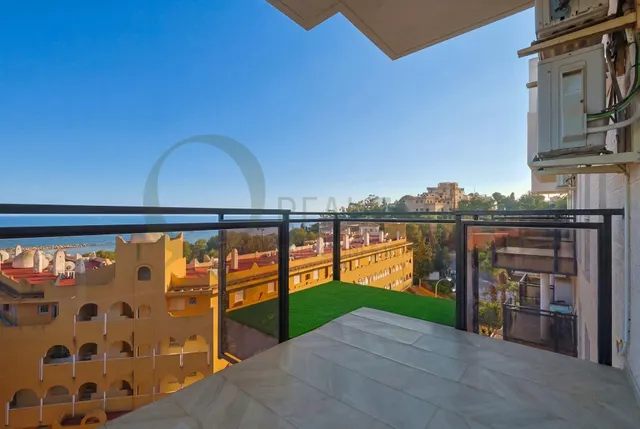 Ático con vistas al mar y solárium privado de 76 m2 en Coveta Fumá. — 8