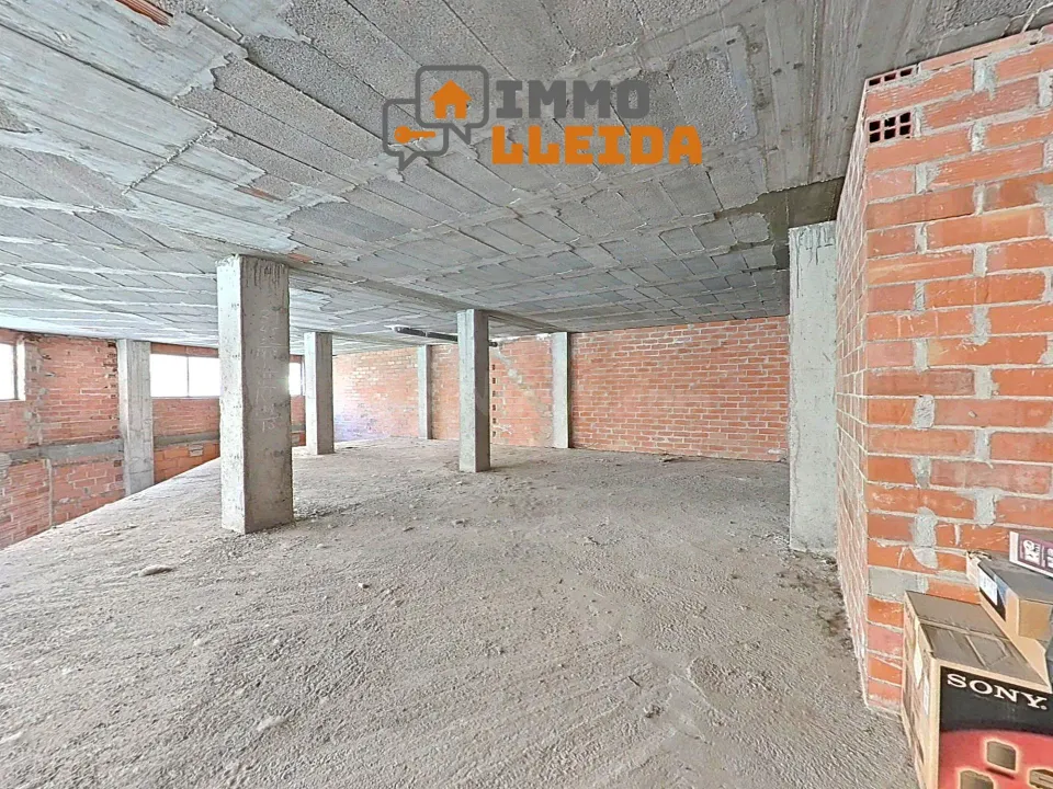 OPORTUNIDAD Local comercial de 2 plantas en Balaguer