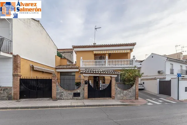 Fantástica casa en bola de oro — 38