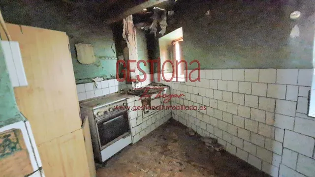 CASA DE PIEDRA EN LIERGANES. — 8