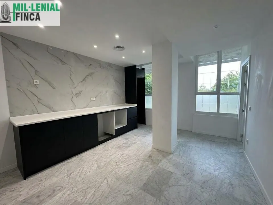Piso recién reformado junto a Plaza España – Sabadell