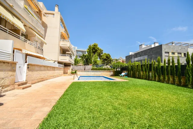 Confortable piso ubicado en una zona residencial de PORTALS,