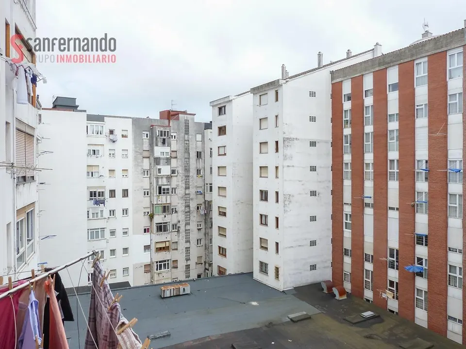 Piso en la zona de Cuatro Caminos con ascensor-----PRODUCTO PARA INVERSOR