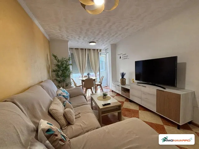 Piso en Las Delicias, Águilas: 3 dorm. a 70 m de la playa — 2