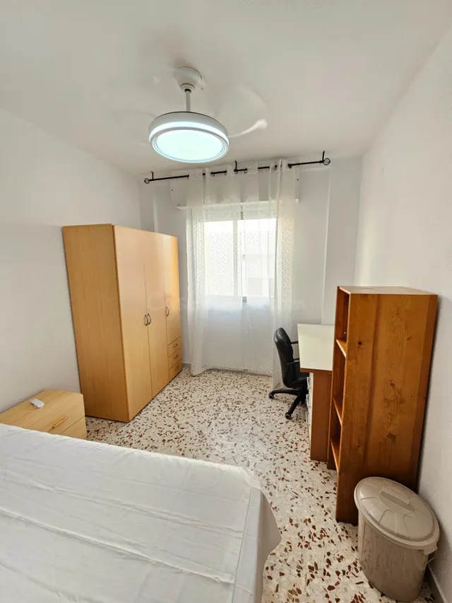 2 habitaciones DISPONIBLES! EXCLUSIVO PARA CHICAS ESTUDIANTE - foto 2