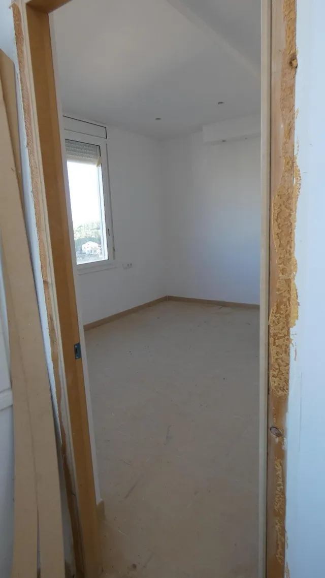 CASA EN CONSTRUCCIÓ A LA LLACUNA — 18