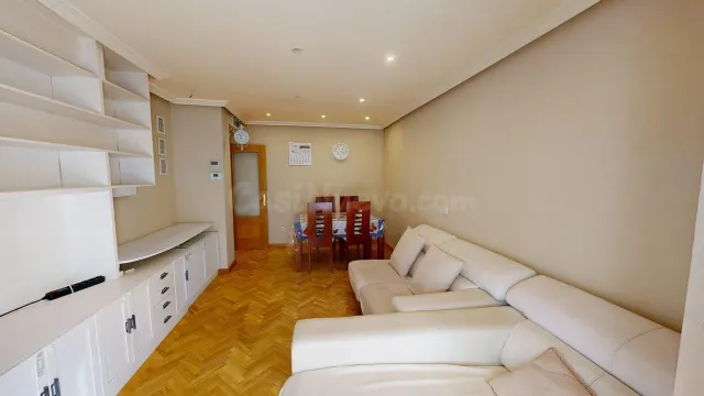 Apartamento 3 habitaciones 105m² en alquiler - Valdezarza - foto 4