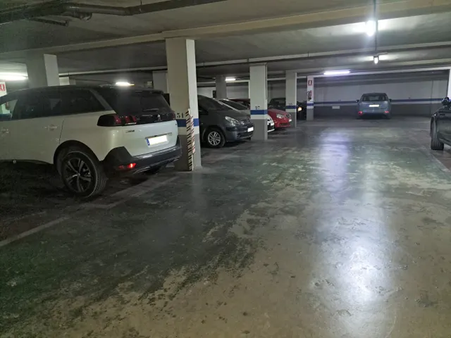 PLAZA DE GARAJE EN AVENIDA GREGORIO GEA — 7