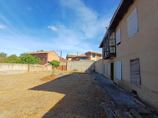 Casa con terreno en Hospital de Órbigo. — 42