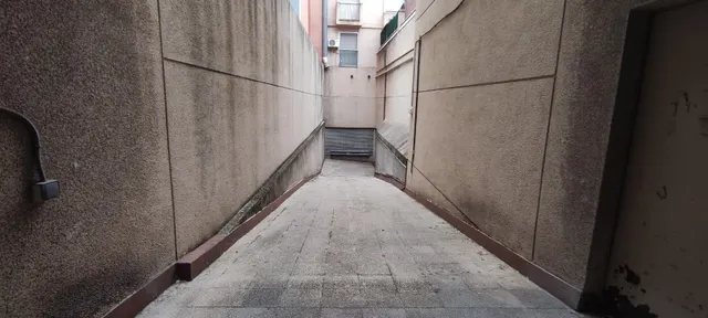 Plaza Parking para Vehículo Pequeño — 8