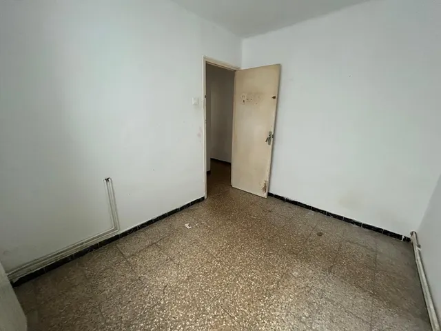 Se vende piso en Sabadell, zona la roureda — 10