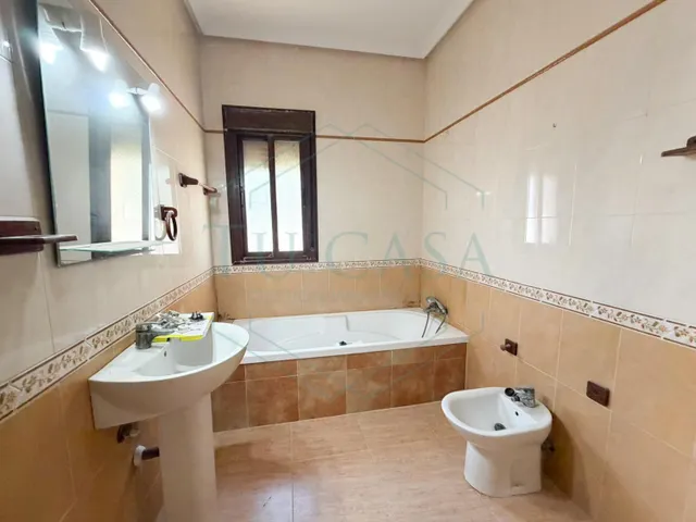 Grandioso chalet rústico en venta con división horizontal en parcela de 1.000 m2 — 15
