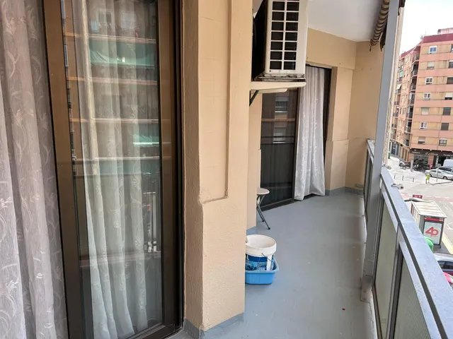 Piso 3 habitaciones 117m² en alquiler - La Raiosa — 21