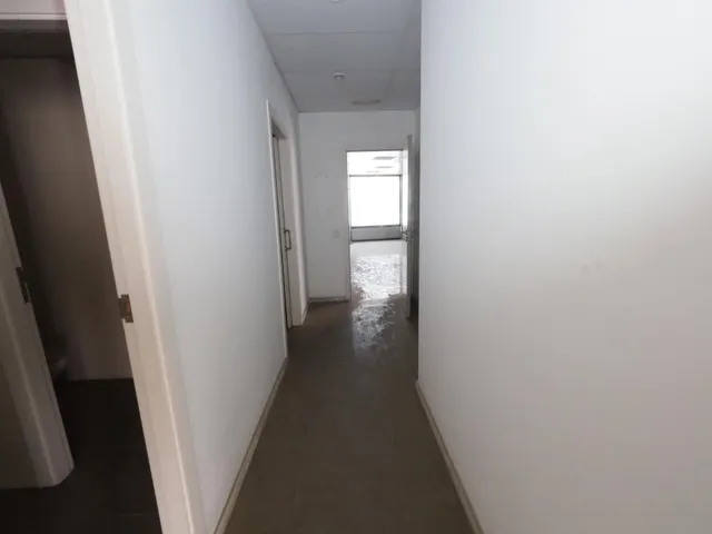SE VENDE LOCAL COMERCIAL EN CASTELLBISBAL — 9