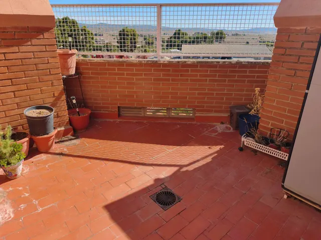 EXCELENTE ATICO MUY REFORMADO EN BARRIO SAN CRISPIN — 15