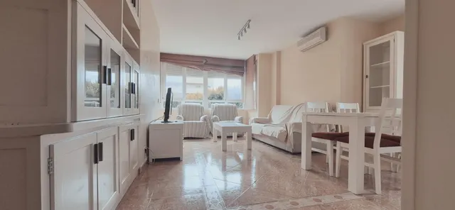 Se vende piso de 2 dormitorios con amplia terraza, garaje y trastero en Aguadulce Sur — 8