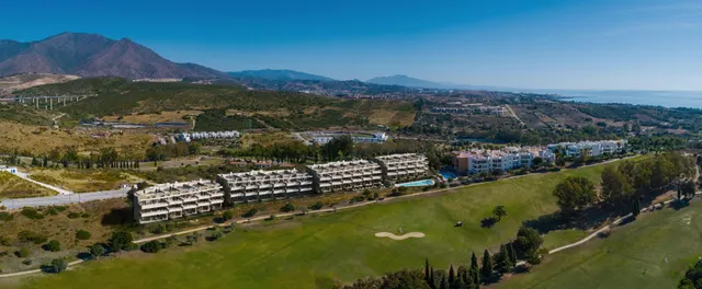 Apartamento de 3 dormitorios y 2 baños cerca de Estepona Golf — 18