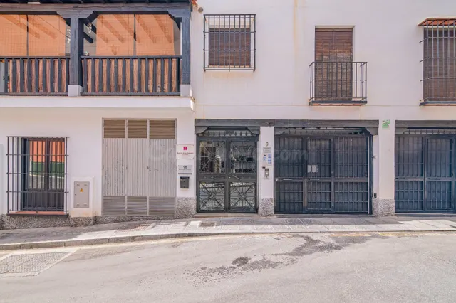 PISO CENTRICO EN LA ZUBIA — 3
