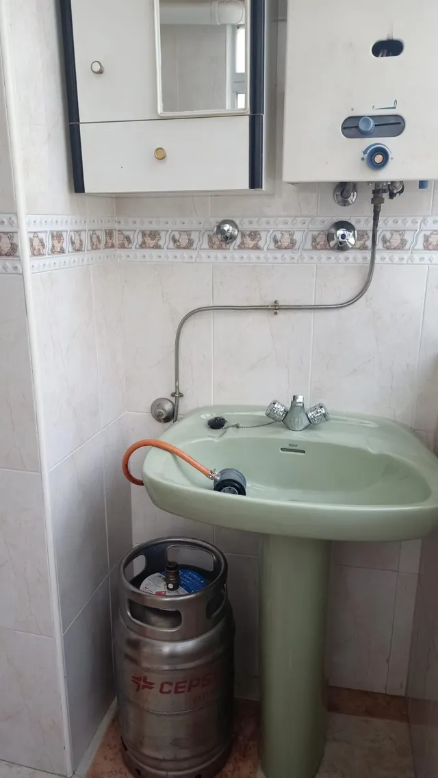 OPORTUNIDAD.  EN MACAEL ( ALMERÍA ).VENTA DE PISO CON PISCINA Y ASCENSOR, EN EL  CENTRO DEL PUEBLO. — 15