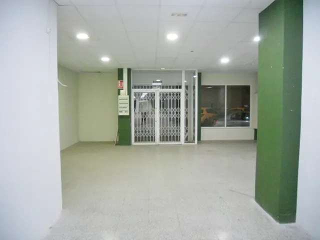 LOCAL EN UNA UBICACIÓN INMEJORABLE — 11