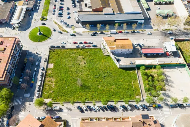 Terreno Urbanizable Edificio