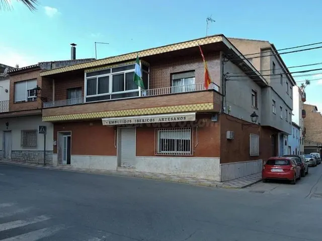 Casa Independiente con Local Comercial - foto 2
