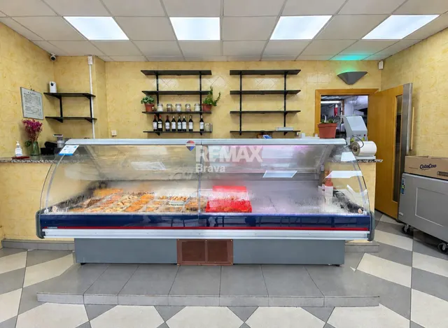 Oportunidad Única: Local comercial. Rostisseria equipada en  - foto 2