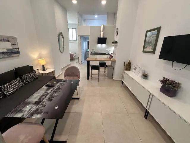APARTAMENTO EN EXPLOTACIÓN TURÍSTICA — 10