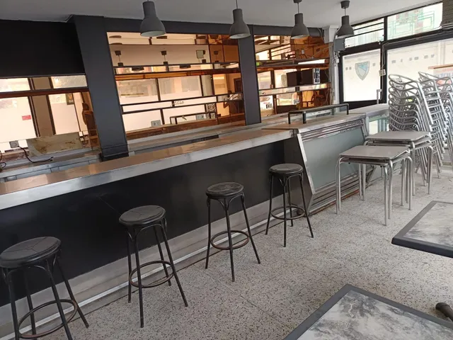 Venta local comercial en Zalla — 2