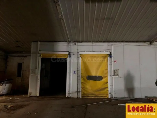 Venta de atractiva nave industrial en Cartes