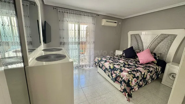 CUARTO PISO CON ASCENSOR - 4 habitaciones - VIRGEN DEL REMED - foto 5