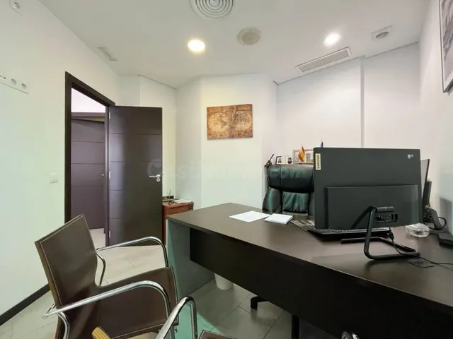 Local comercial 376m² en venta - Marbella — 3