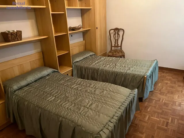 Piso de tres habitaciones en pleno centro peatonal — 16