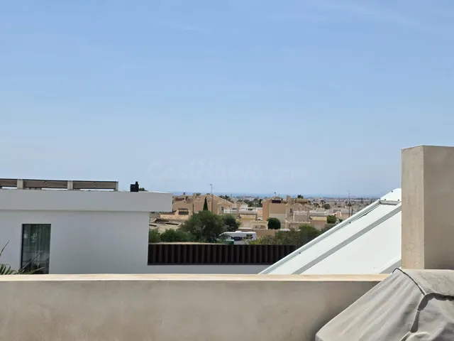 CASA ADOSADA ESTILO MODERNO EN LA MEJOR ZONA DE PUNTA PRIMA — 2