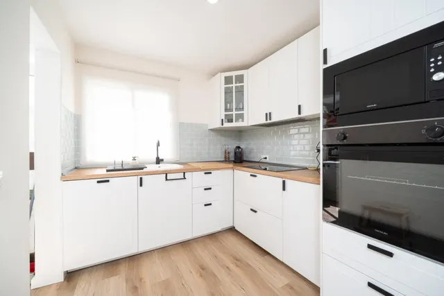 Piso reformado de tres habitaciones y balcón en Pere Garau - foto 4