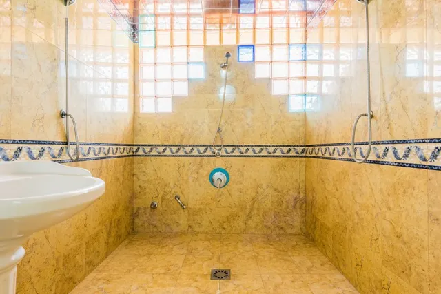 Chalet 9 habitaciones 712m² en venta - Altos de Estepona — 12