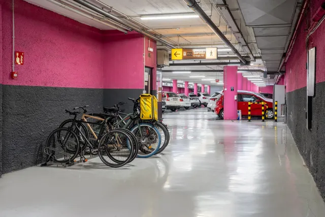 Parking de moto 2m² en alquiler - Eixample — 17