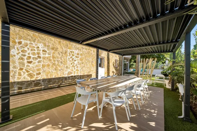 ESPECTACULAR VILLA CON PISCINA, 6 DORMITORIOS EN SUITE Y VISTAS AL MAR EN SA TORRE — 48