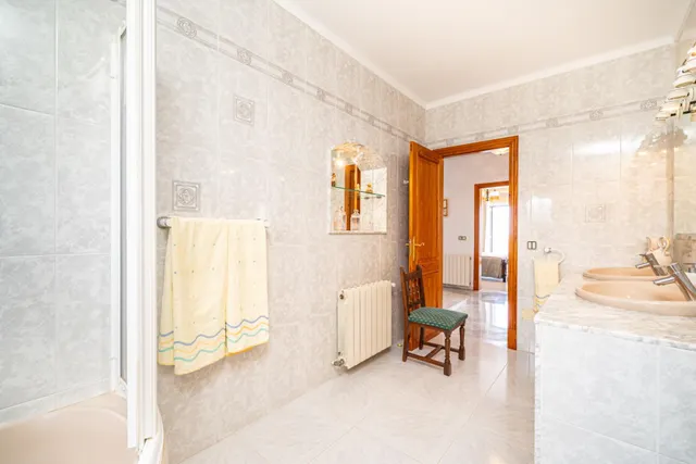 Chalet urbano con piscina y jardín en Sa Cabaneta — 26