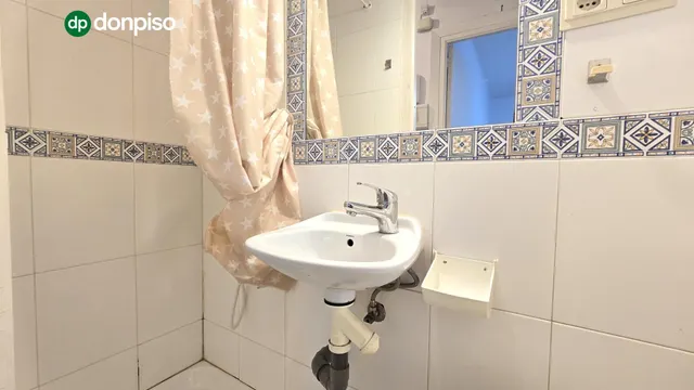 Piso de alquiler temporal para estudiantes en pleno centro junto a Zara. — 24