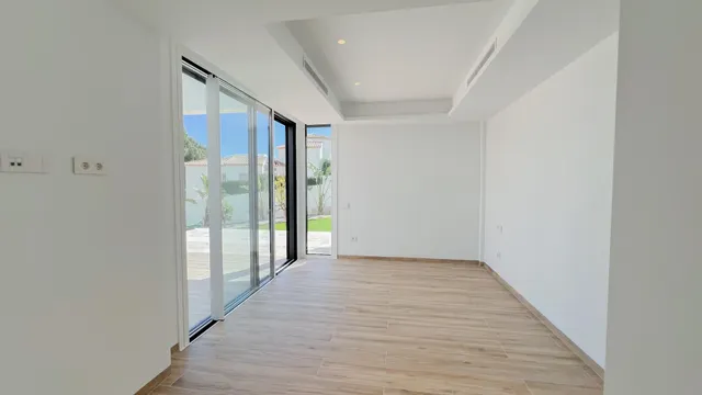 VILLA DE LUJO A ESTRENAR EN BENISSA — 13