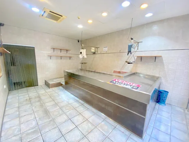 Local comercial en Pamplona - foto 2