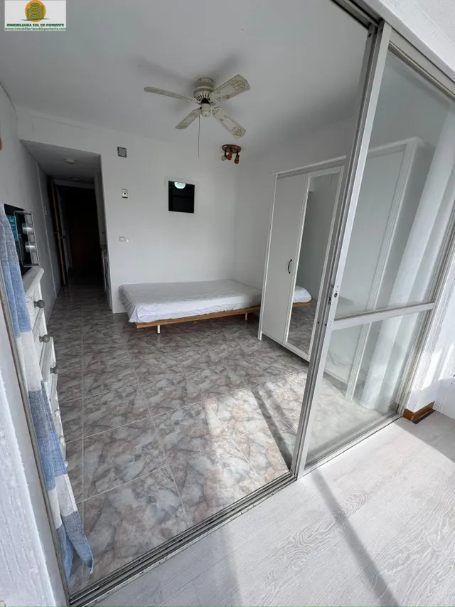 Estudio con piscina y vistas despejadas junto al centro de Benidorm — 7