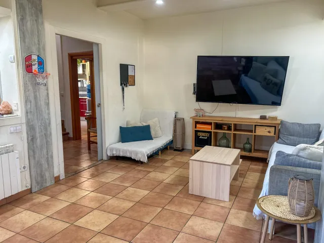 Chalet esquinero con apartamento independiente y piscina en Sant Pere de Ribes — 10