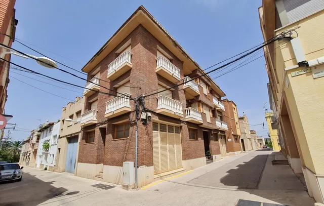 Casa de Pueblo.