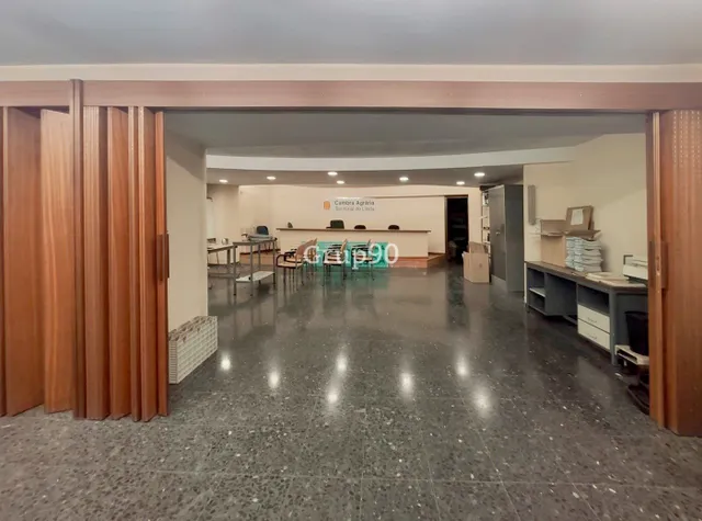 3 LOCALES COMERCIALES EN  ZONA INSTITUT — 2