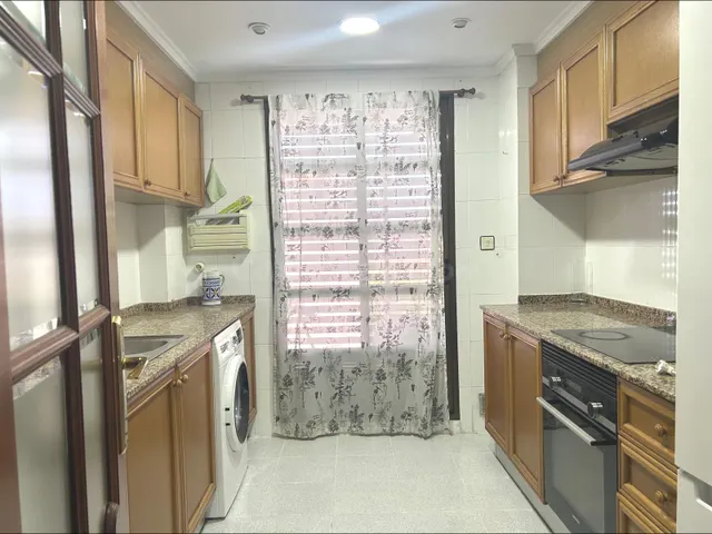 FABULOSA VIVIENDA EN AVENIDA CONSTITUCIÓN DE 3 habitaciones  - foto 2