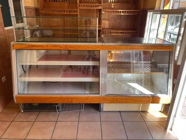 VENTA de Local en Camas — 9
